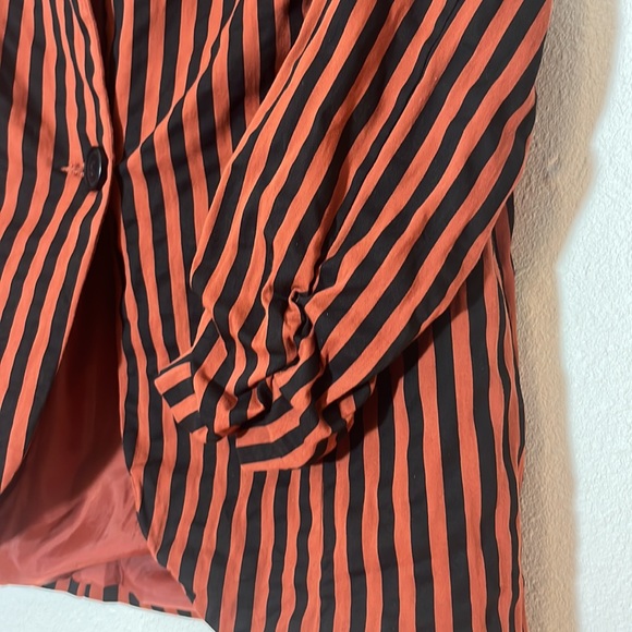 Zenobia Single button Striped Women’s Blazer - Picture 7 of 10